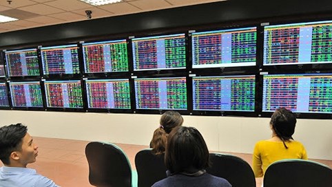 Mỗi ngày, gần 1.200 nhà đầu tư mới tham gia thị trường chứng khoán