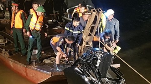 Vụ xe Mercedes rơi xuống sông Hồng: Danh tính nữ nạn nhân thứ 2 được tiết lộ