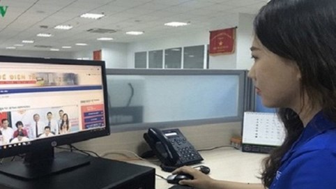 Thí điểm nộp lệ phí trước bạ điện tử đối với ô tô, xe máy đăng ký tại Hà Nội và TP Hồ Chí Minh