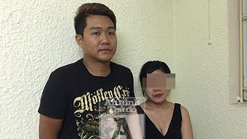 Thiếu nữ theo bạn trai 