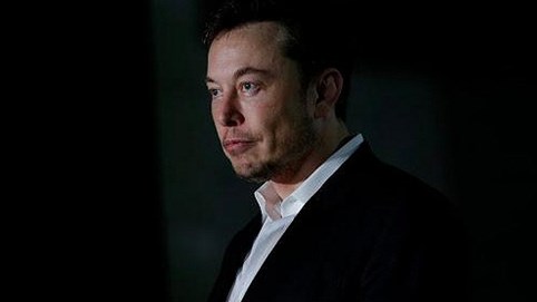 Elon Musk trả lời nghẹn ngào trong nước mắt: Làm doanh nhân giỏi thôi chưa đủ, bạn phải là người sắt đá