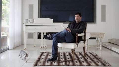 “Siêu lừa thế kỷ” mạo danh Bộ trưởng Quốc phòng Pháp và những phi vụ không tưởng