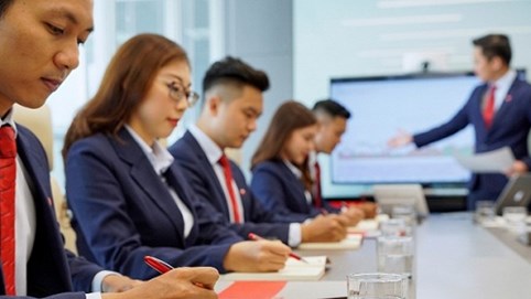 Nhà đầu tư cá nhân tung hàng chục ngàn tỉ mua trái phiếu