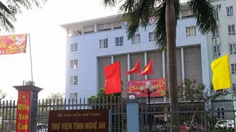 Nóng 24h qua: Cán bộ nhân viên một cơ quan nhận 40.000 đồng thưởng Tết