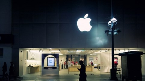 iPhone bán kém, Apple được cứu doanh số nhờ dịch vụ