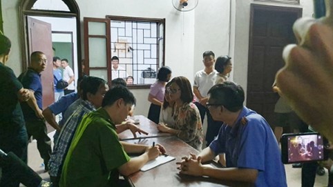 Nóng 24h qua: Lý do không xử lý trách nhiệm hiệu trưởng trường Gateway