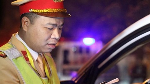 Nóng 24h qua: Người dân được quay phim CSGT đang làm nhiệm vụ