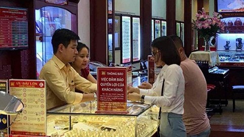 Giá vàng hôm nay 13/9: Thời kỳ chìm đáy kéo dài