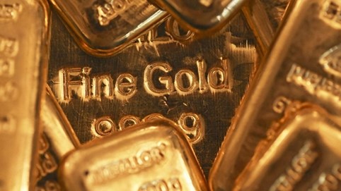 Giá vàng hôm nay 15/2: Đồng USD suy yếu, vàng đứng ở mức cao