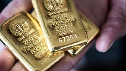 Giá vàng hôm nay 19/10: Thời điểm tốt để nhà đầu tư mua vào