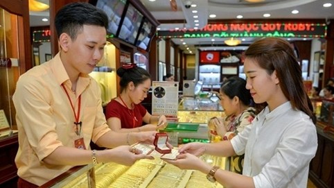 Giá vàng hôm nay 20/9: Bất chấp đồng USD tăng, giá vàng vẫn vượt ngưỡng 1.200 USD/ounce