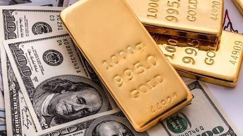 Giá vàng hôm nay 24/8: USD ngừng giảm, vàng lại chìm sâu