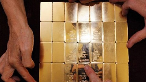 Giá vàng hôm nay 30/8: Cuối tháng buồn tẻ