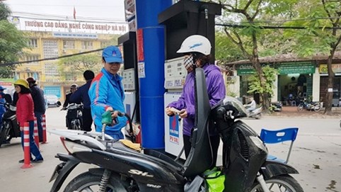 Giá xăng tăng từ 15h chiều nay