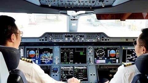 Giấc mơ đào tạo phi công trong nước bao giờ thành hiện thực?