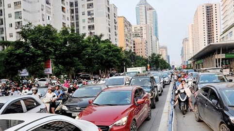 Hà Nội: Nhà cao tầng mọc lên ồ ạt, nội đô ngột ngạt!