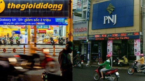Hai ông lớn ngành trang sức và bán lẻ điện tử đang chạy đua chiếm lĩnh thị trường đồng hồ ra sao ?