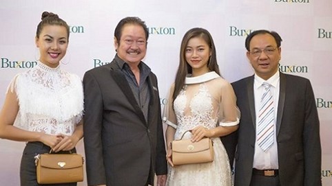 Hàng loạt sao Việt đổ bộ tại buổi ra mắt thương hiệu túi Buxton tại Việt Nam