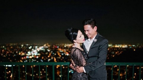 Hoa hậu Kristine Thảo Lâm tình tứ Trí Quang trên đồi núi Orange Hill