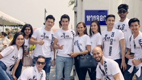 Hoàng Phi Kha hào hứng cùng các thí sinh hoạt động ngoài trời tại Thái Lan