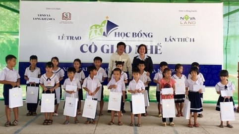 Học bổng Cô Giáo Nhế - 14 năm nâng bước em tới trường