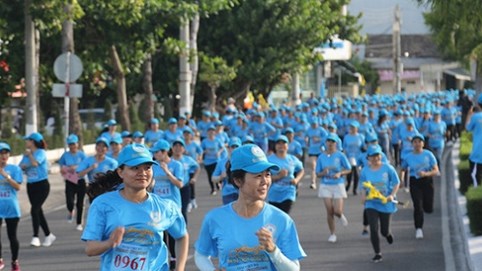 Hơn 2 nghìn người tham gia giải việt dã Yến Sào Khánh Hòa