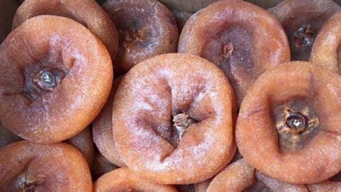 Dân Hà Nội sốt hồng sấy dẻo: Hàng Tàu tràn về, lại ăn thêm 1 cú lừa