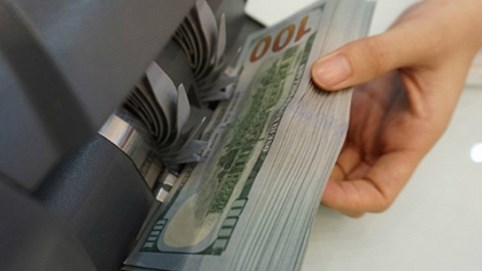 HSC: Ngân hàng Nhà nước bán ra hơn 3 tỷ USD để can thiệp tỷ giá