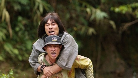 Huy Khánh bị bầm dập vì cõng Kiều Minh Tuấn suốt một tháng trời