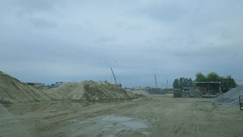 Quảng Ninh: Lập cảng bến hàng ngàn m2 trái phép trên hành lang đê, cán bộ xã quản lý “bằng miệng”?