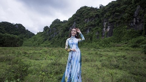 Hoa hậu Phan Thị Mơ, Phan Thu Quyên bay bổng trong áo dài Nhật Dũng