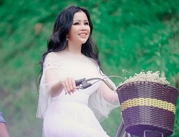 Janny Thủy Trần ra mắt MV đậm chất thơ tại Đà Lạt