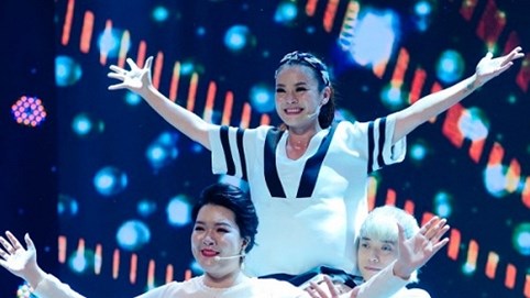 Kể chuyện đời mình, Hải Yến Idol khiến Việt Hương xúc động