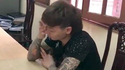 Khá “bảnh” khóc khi nhắc đến người thân