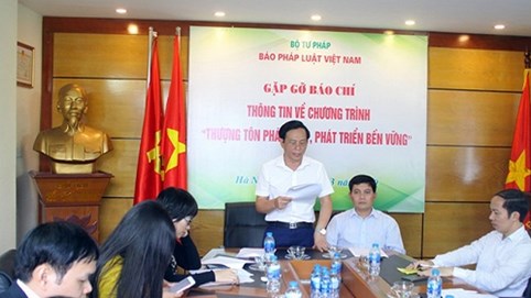 Khởi động Chương trình Vinh danh doanh nghiệp, doanh nhân “Thượng tôn pháp luật, phát triển bền vững” năm 2019