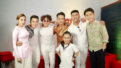 Khủng long tí hon đánh bại nhóm cựu binh Kỳ tài bằng tiểu phẩm hài hước, nhân văn