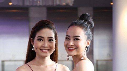 Kiều Ngân đọ sắc cùng Ninh Hoàng Ngân tại sự kiện