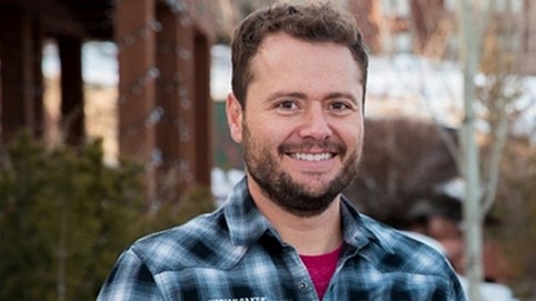 Kinh doanh bết bát, giám đốc công ty bán bánh đổi đời nhờ tham gia Shark Tank