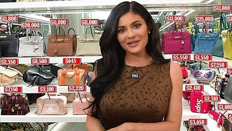 Kylie Jenner có ít nhất 400 túi xách, tổng trị giá hơn 1 triệu USD