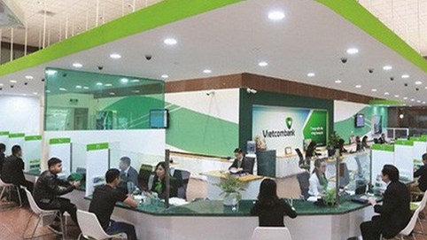 Lãi cao nhất hệ thống, nợ xấu giảm, thu nhập nhân viên Vietcombank tiếp tục tăng cao
