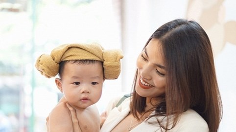 Làm dâu gia tộc giàu có, Lan Khuê vẫn tích cực kinh doanh