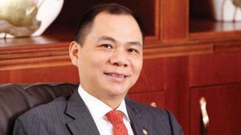 Lăn bánh chiếc ô tô đầu tiên, tỷ phú Phạm Nhật Vượng có thêm gần 3000 tỷ đồng