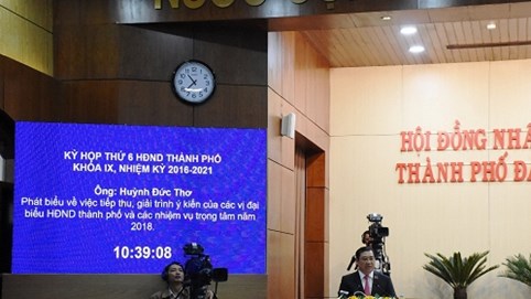 Lối xuống biển cho dân Đà Nẵng: Thành phố phải đi xin từ doanh nghiệp!