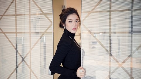 Lý Nhã Kỳ sang chảnh trong bộ ảnh mừng ngày 8/3