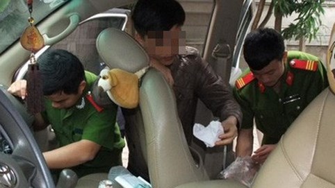 Sáng nay xử vụ gài ma tuý vào xe ô tô với giá 1 tỷ đồng để đẩy bạn trai vào tù