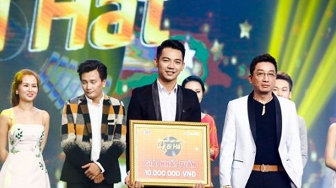 Mai Quốc Việt chào sân 