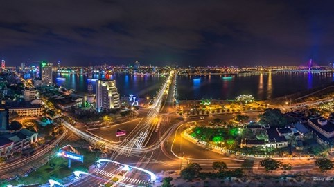 Maldives, Đà Nẵng và “những bộ óc được dẫn dắt bởi thị trường”