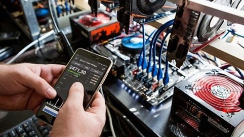 Máy đào tiền ảo bất ngờ ngừng nhập về TP.HCM