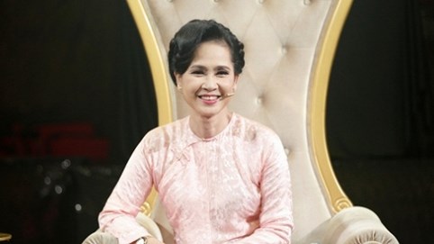 “Mẹ chồng” Lan Hương tiếp tục “khó tính” khi nhận xét thí sinh Quyền lực ghế nóng