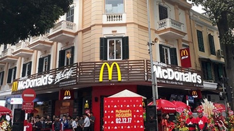Mở một nhà hàng nhượng quyền McDonald's, KFC, Pizza Hut... phải bỏ ra bao nhiêu tiền?